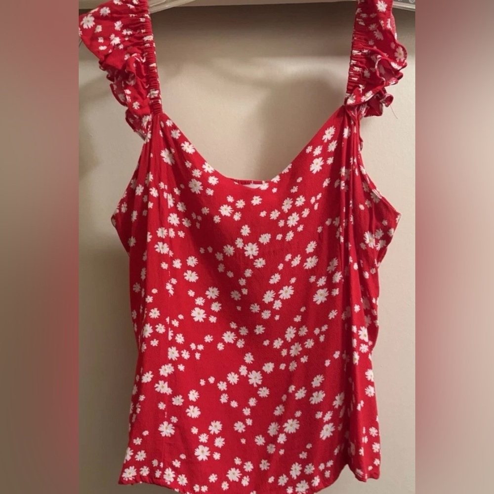 O2 Floral Red Sleeveless Top